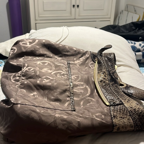 Purse - Picture 6 of 8